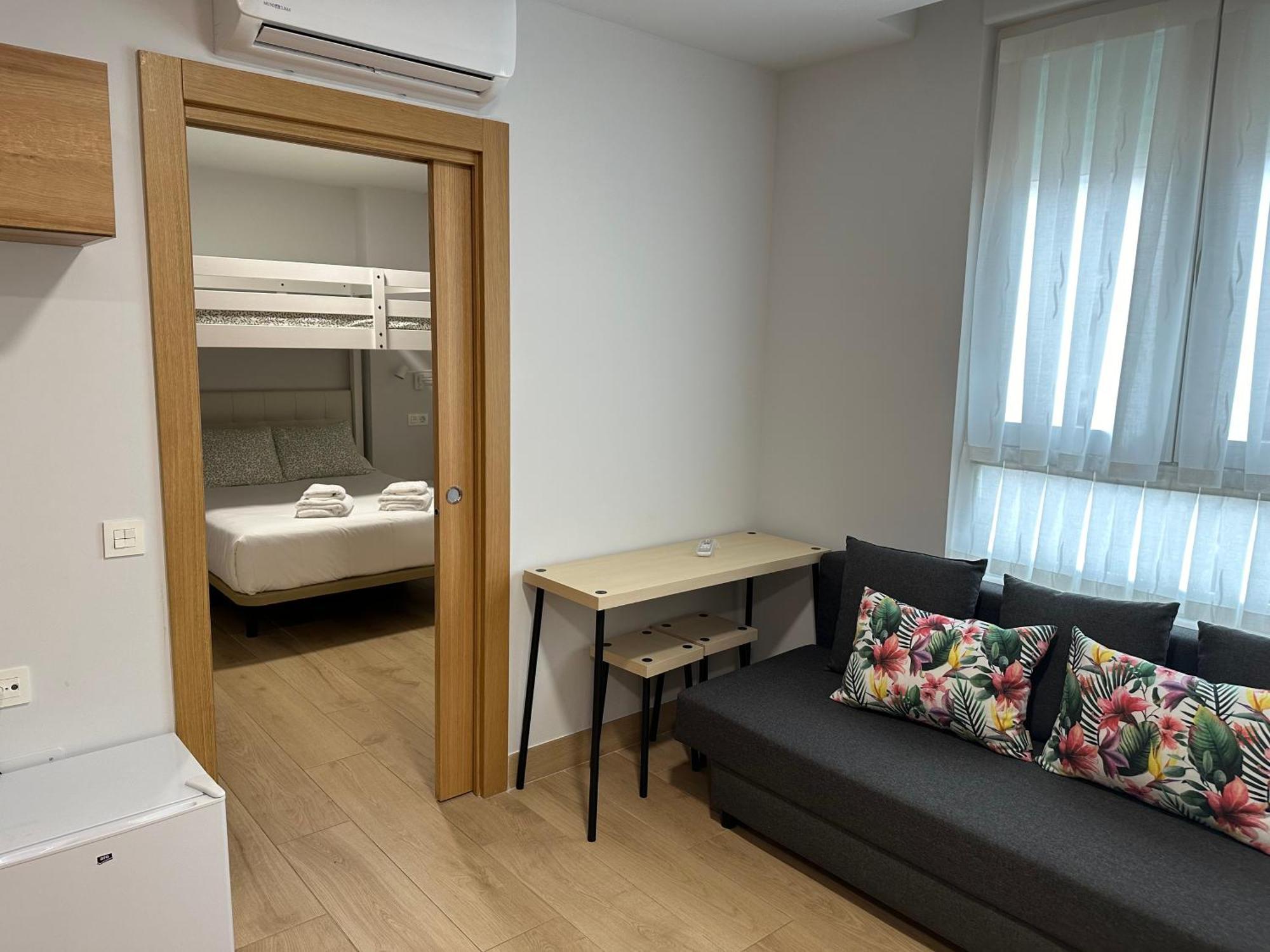 Apartamentos Turisticos Santa Apolonia 62 阿维莱斯 外观 照片