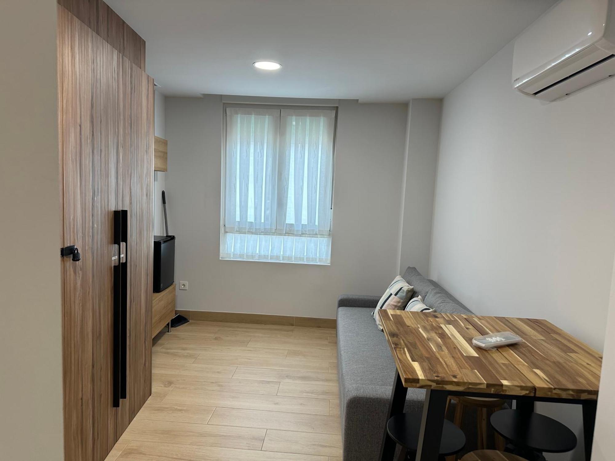 Apartamentos Turisticos Santa Apolonia 62 阿维莱斯 外观 照片