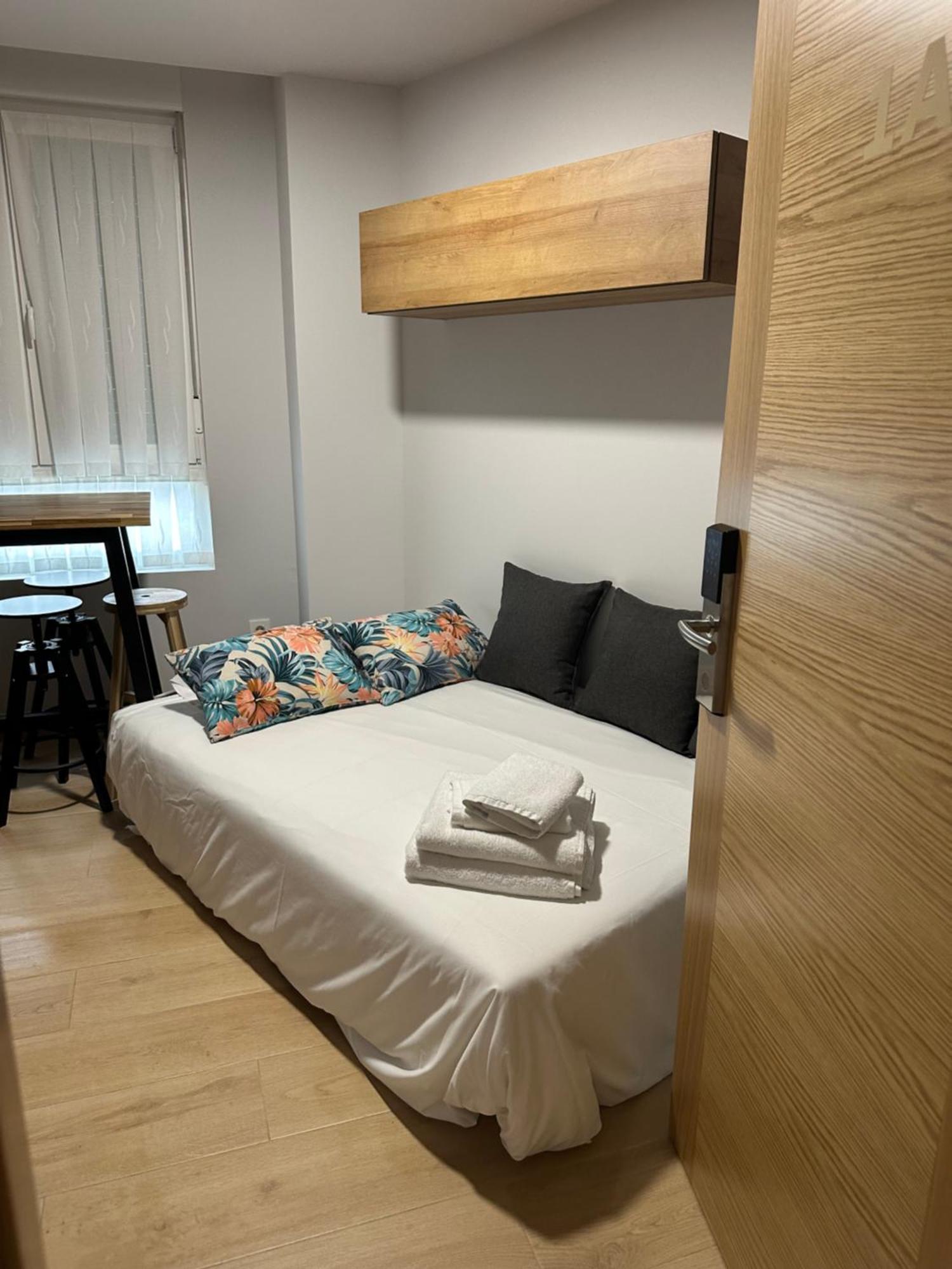 Apartamentos Turisticos Santa Apolonia 62 阿维莱斯 外观 照片