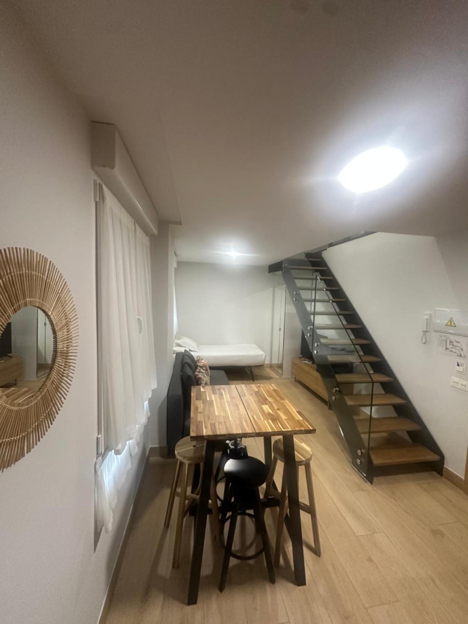 Apartamentos Turisticos Santa Apolonia 62 阿维莱斯 外观 照片